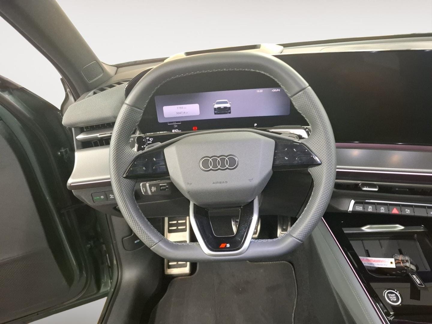 Bild über Audi Q3 SUV TFSI 110 kW S tronic - für weitere Informationen kontaktieren Sie den Audi Partner