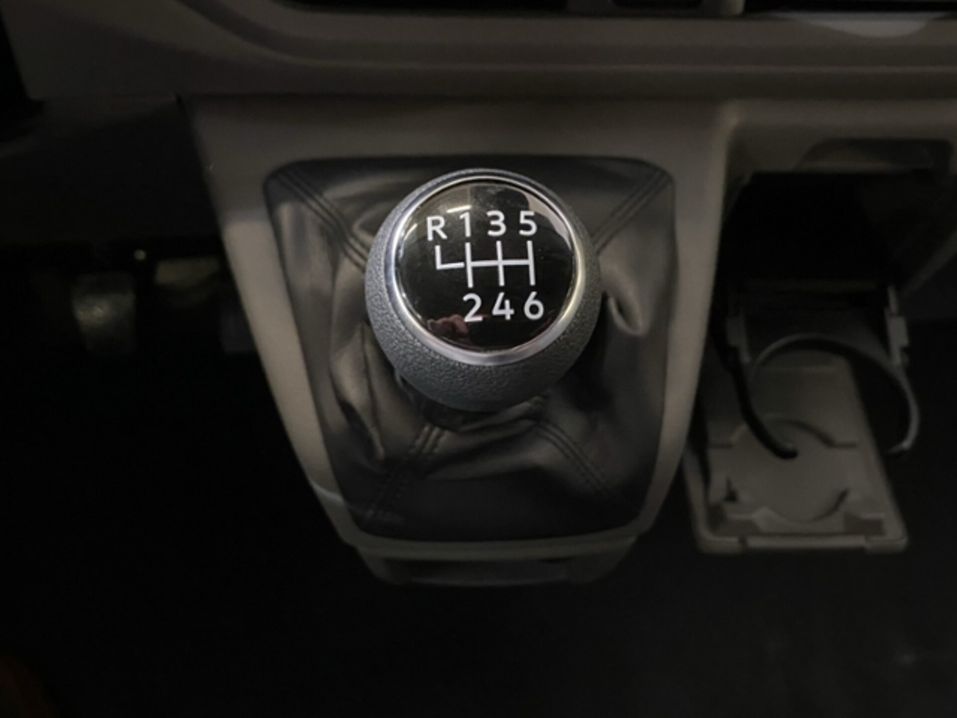 Volkswagen Transporter Kasten kurzer Radstand