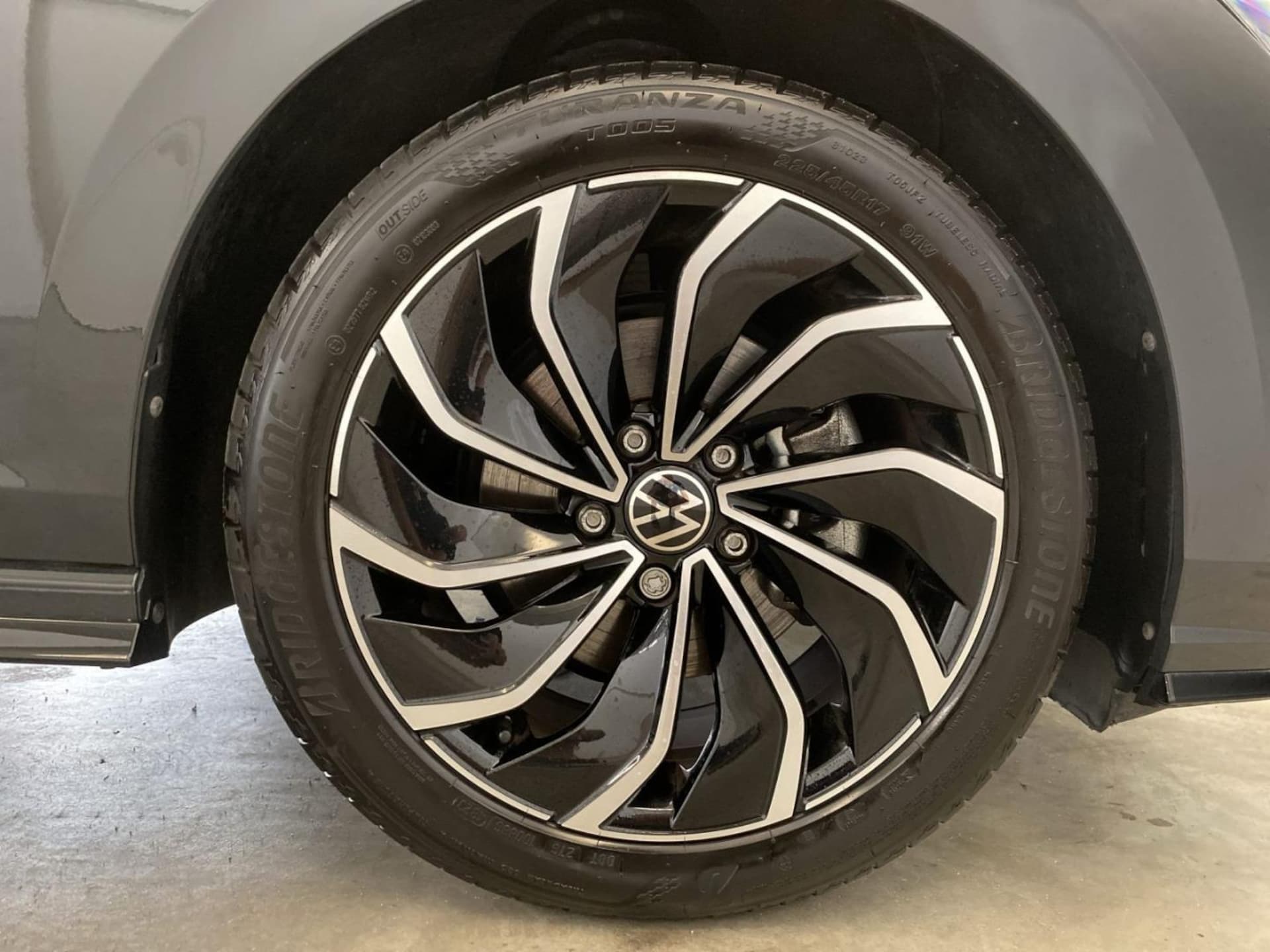 Volkswagen Golf R-Line