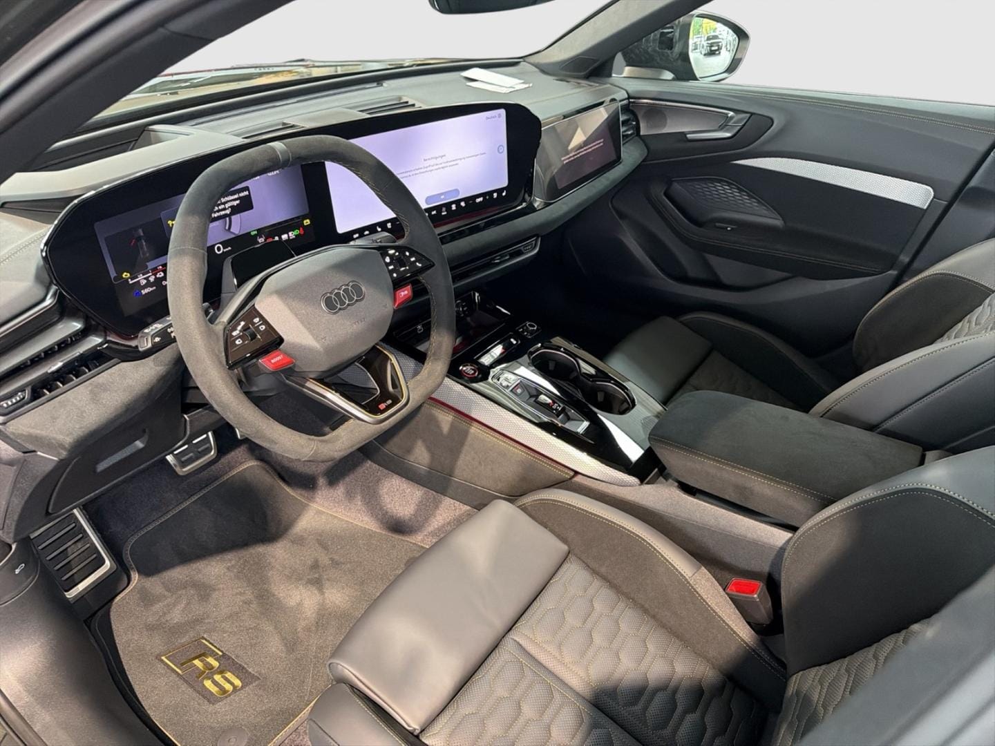 Bild über Audi RS 5 Limousine TFSI quattro 470 kW tiptronic - für weitere Informationen kontaktieren Sie den Audi Partner