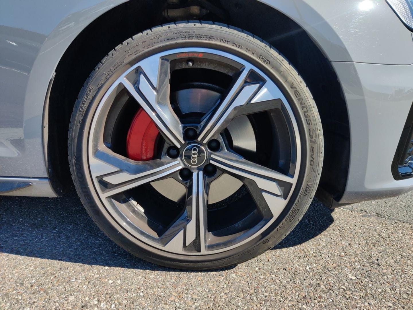 Bild über Audi A4 Avant S line 45 TFSI quattro S tronic - für weitere Informationen kontaktieren Sie den Audi Partner