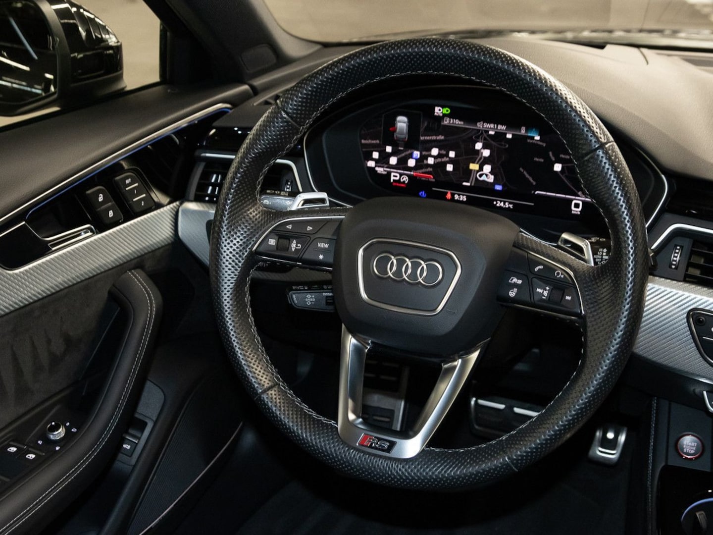 Bild über Audi RS 4 Avant TFSI quattro tiptronic - für weitere Informationen kontaktieren Sie den Audi Partner