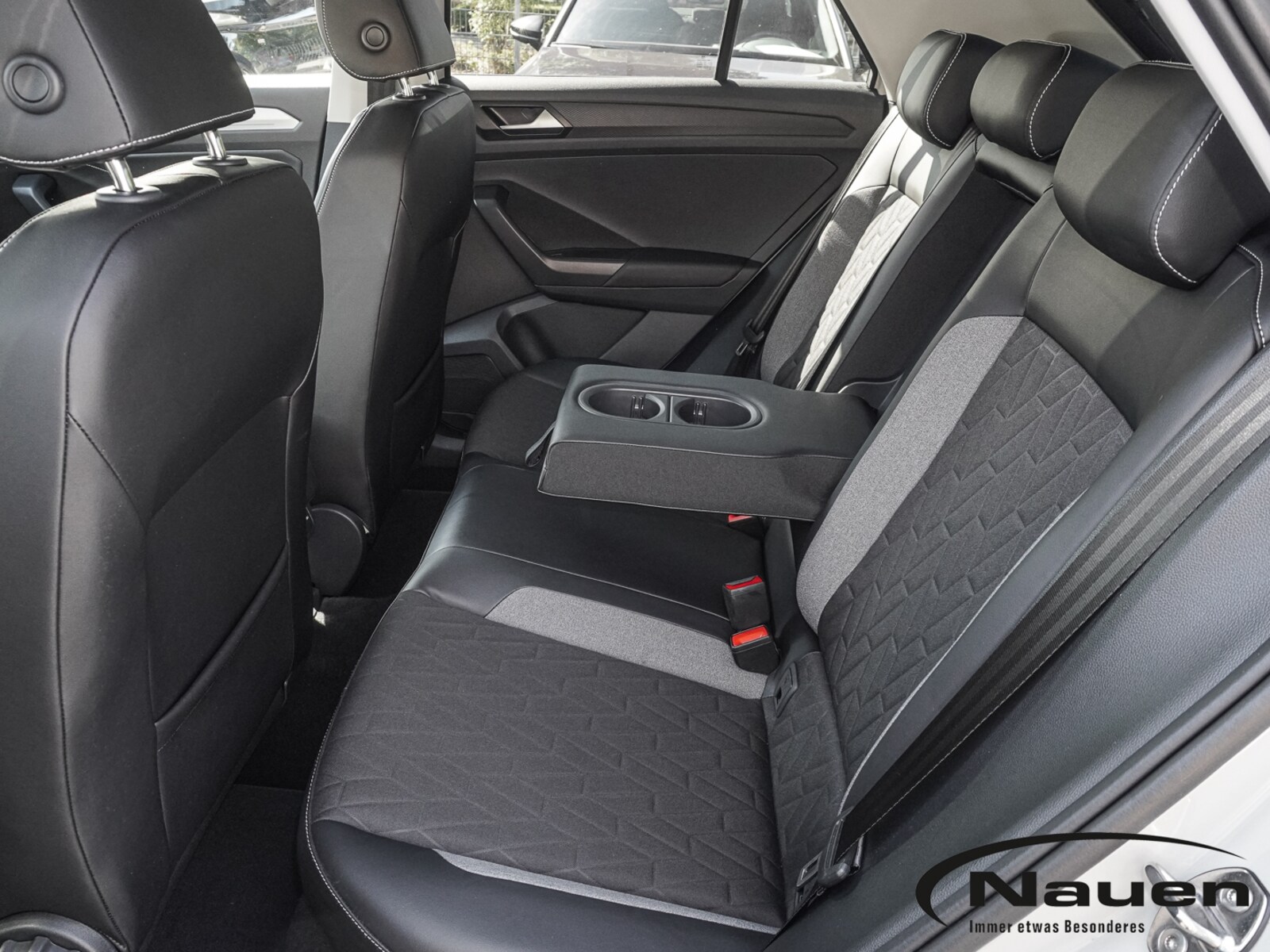 Volkswagen T-Roc – Bild 14