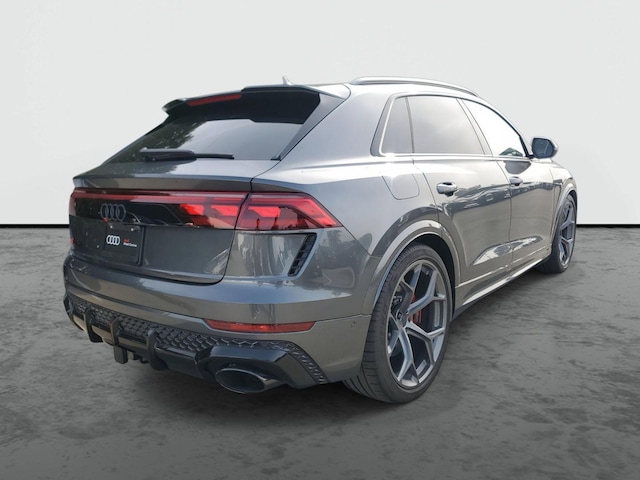 2026 Audi RS Q8 SUV performance