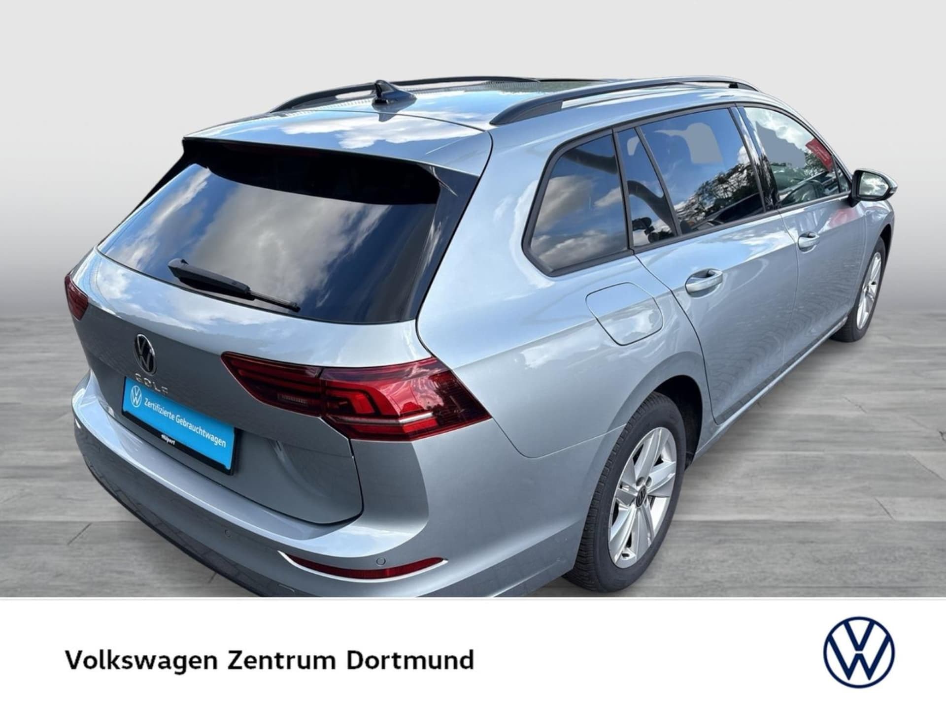 Volkswagen Golf Variant Life