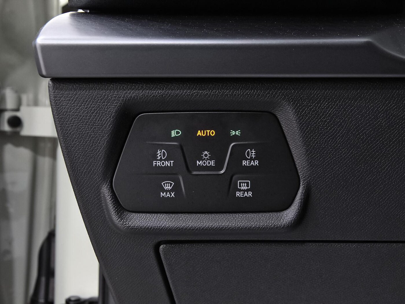 CUPRA Leon León 1.5 eTSI DSG 110 kW (150 CV) — photo 12