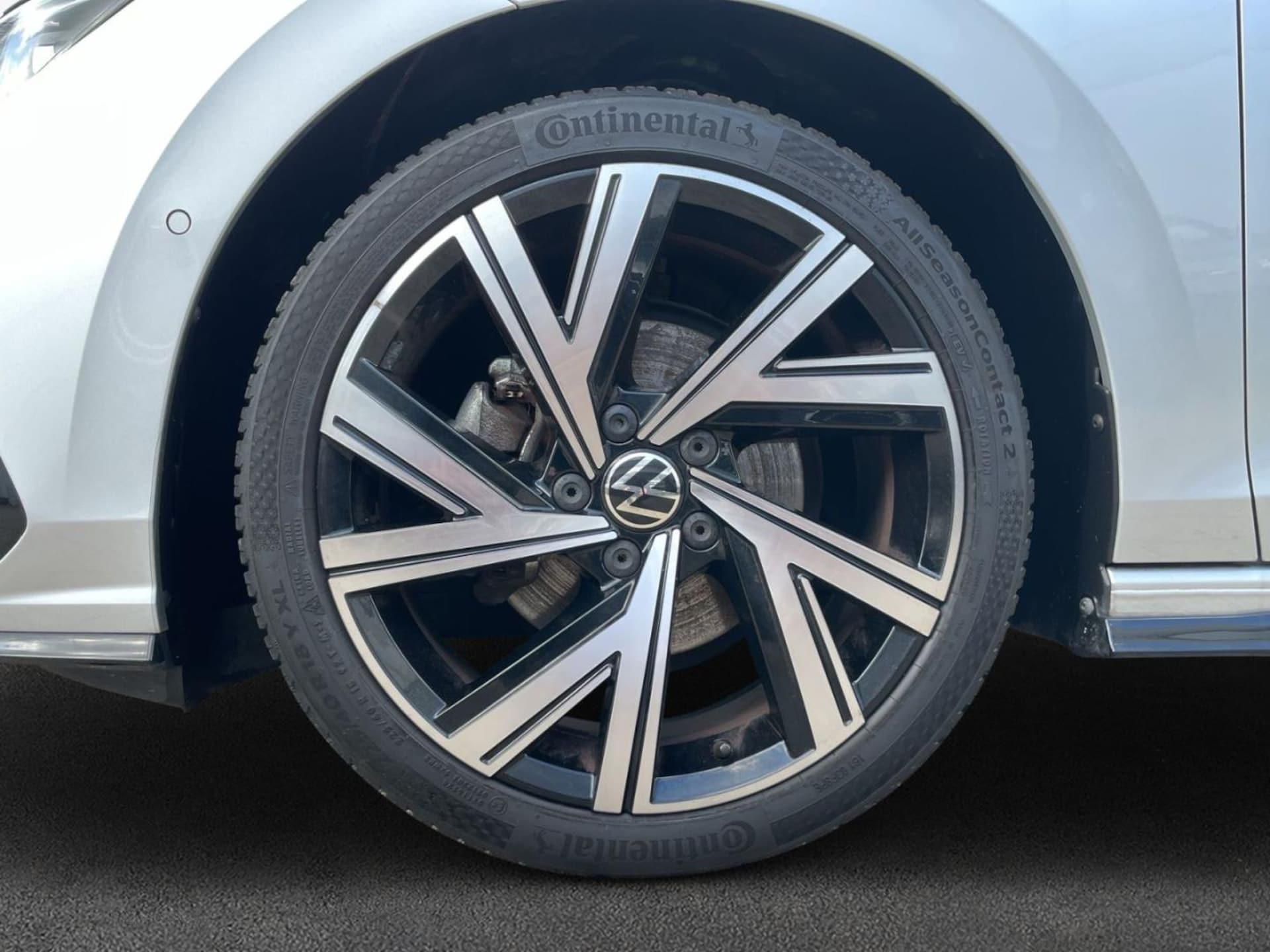 Volkswagen Golf R-Line