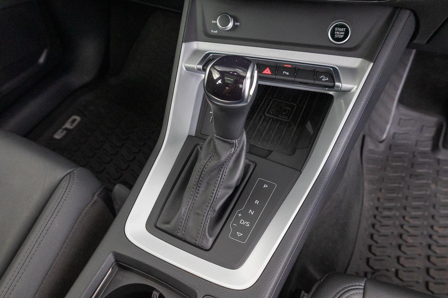Image about Audi Q3 40 TFSI quattro S tronic