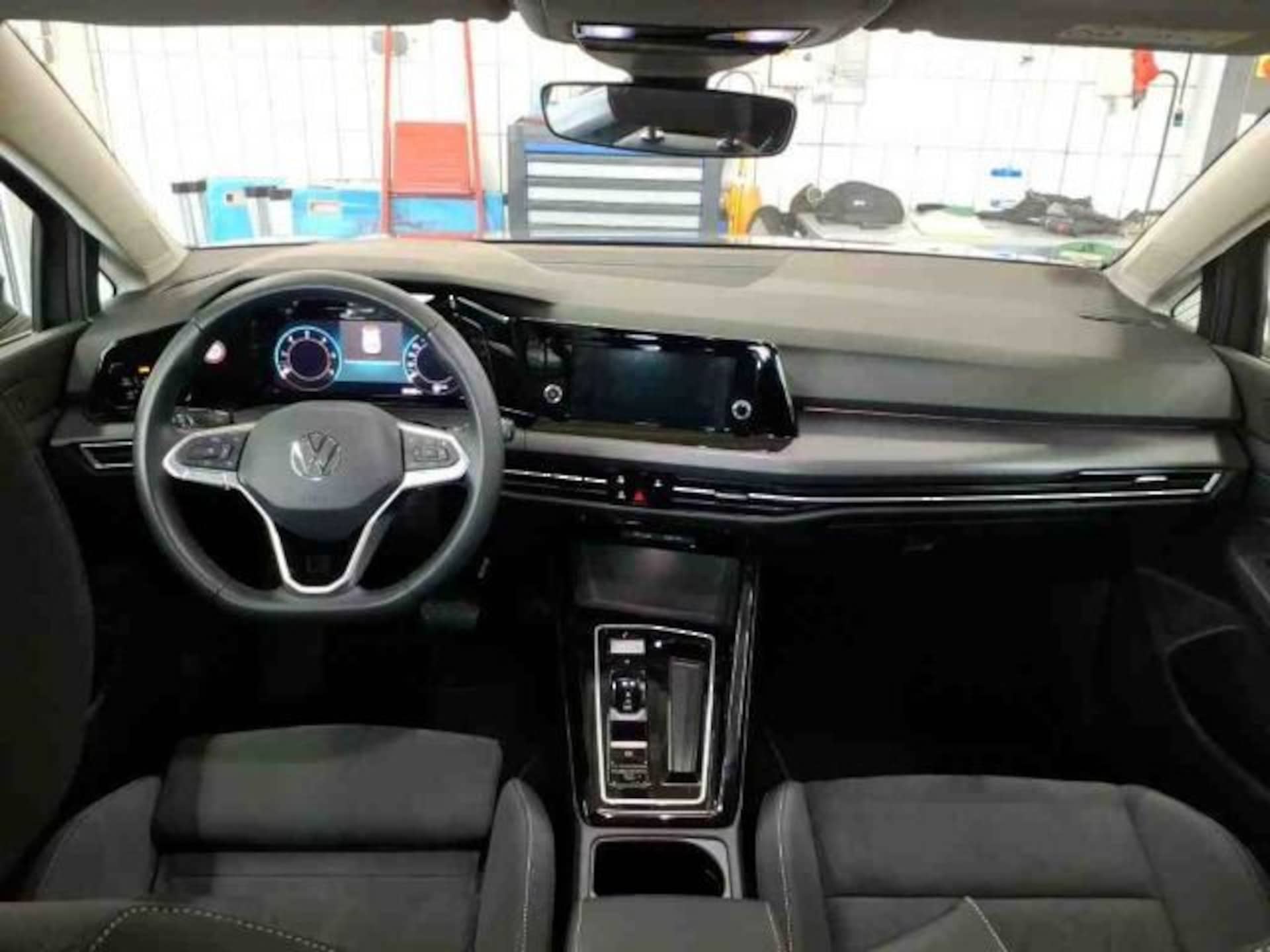 Volkswagen Golf Style