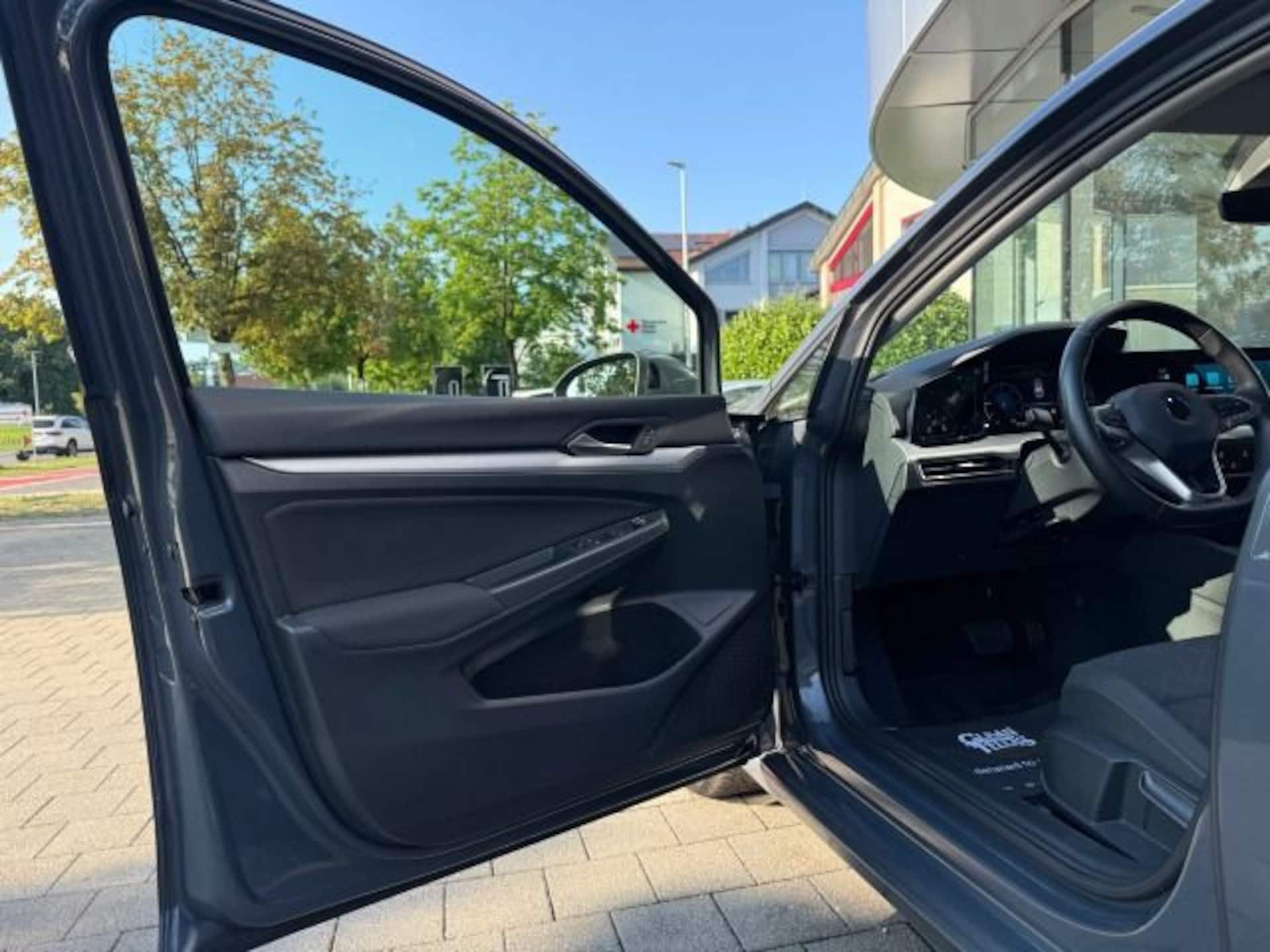 Volkswagen Golf Variant Life