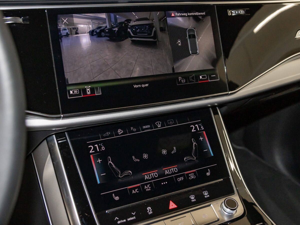 Image about Audi Q7 SUV TFSI e S line 55 TFSI e quattro tiptronic