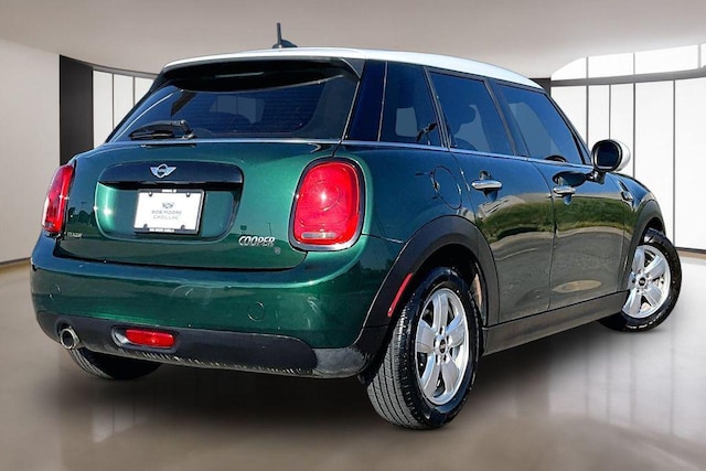 2017 MINI