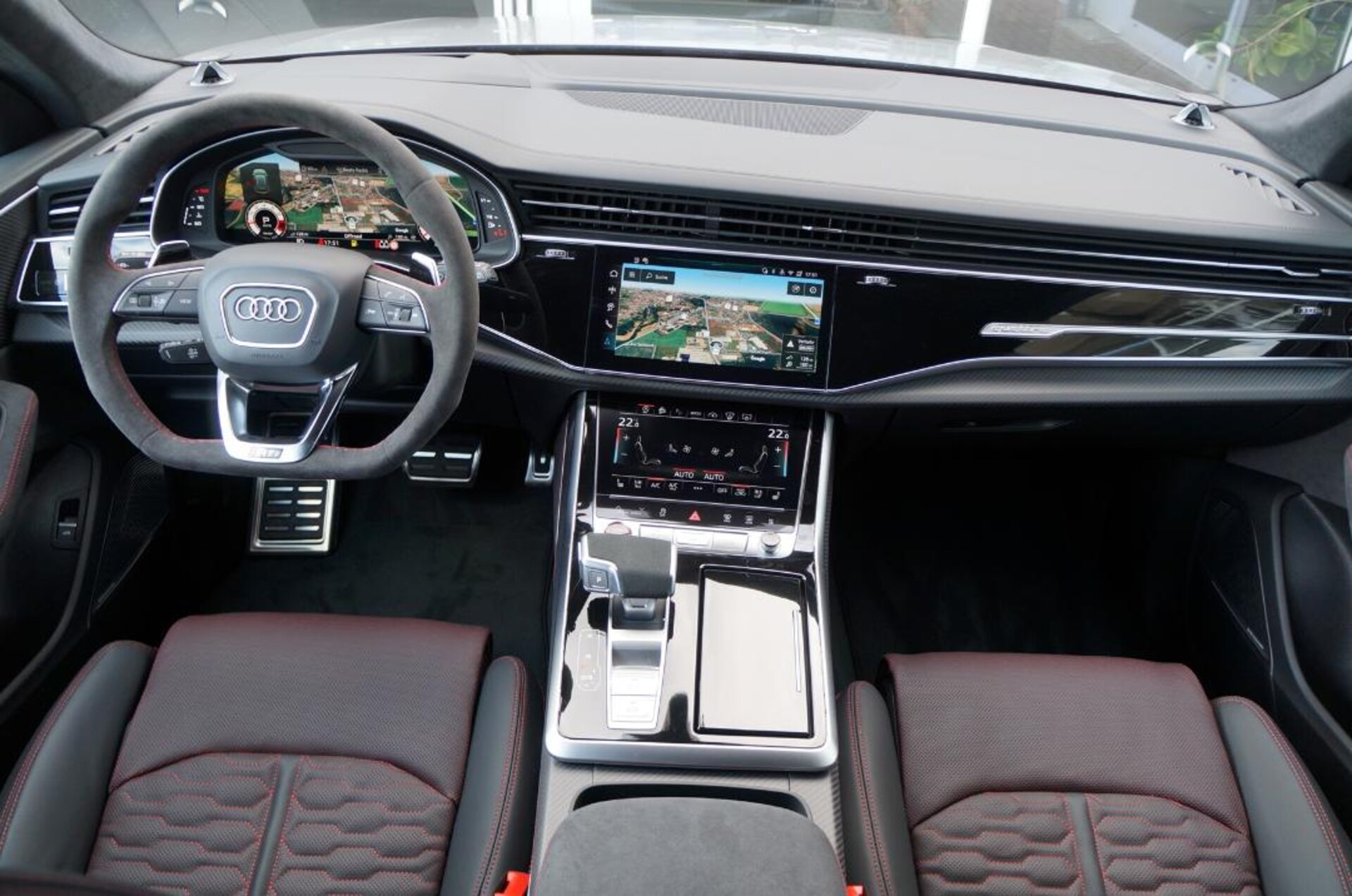 Audi RS Q8 SUV performance