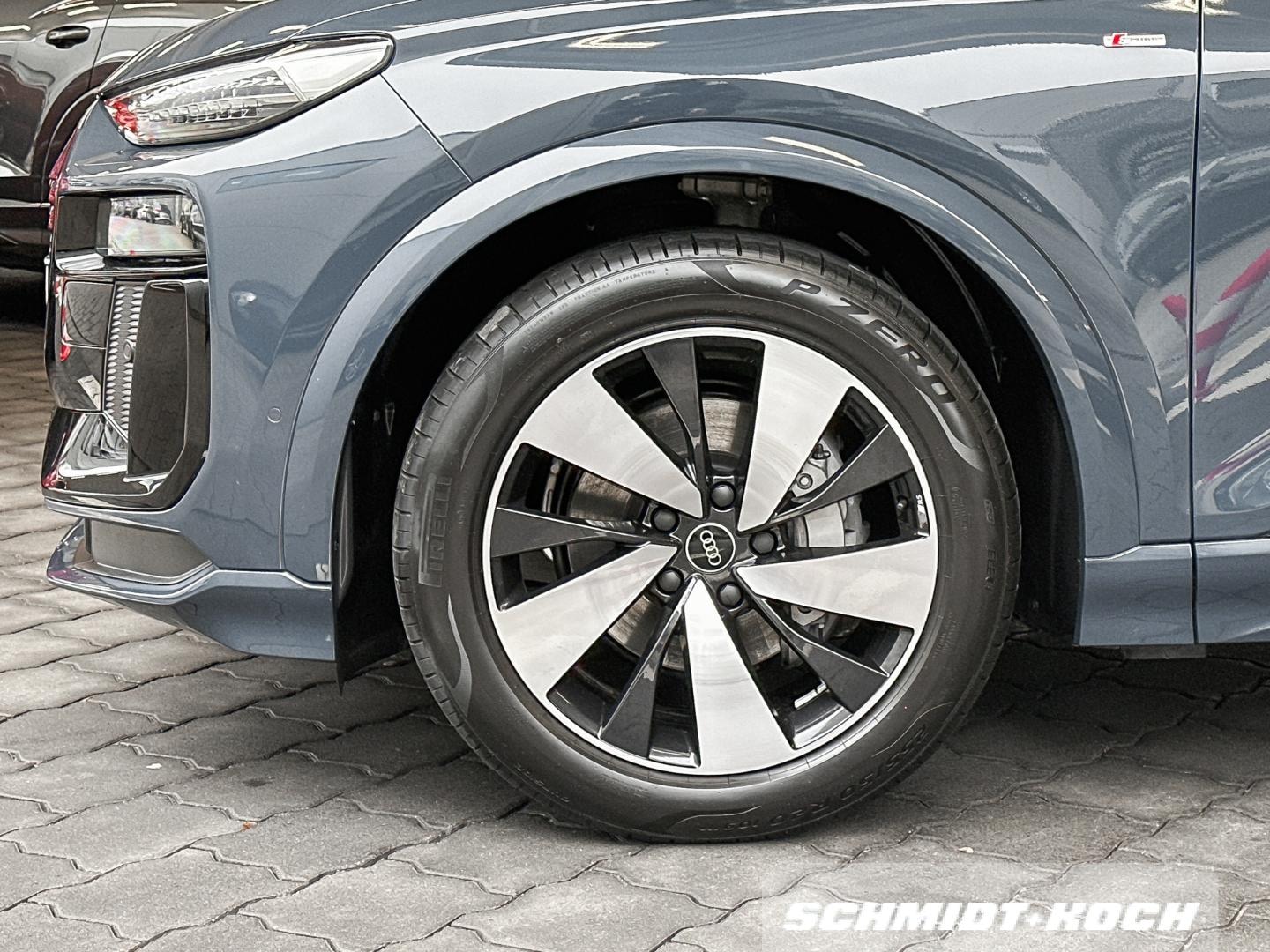 Bild über Audi Q6 Sportback e-tron e-tron performance - für weitere Informationen kontaktieren Sie den Audi Partner