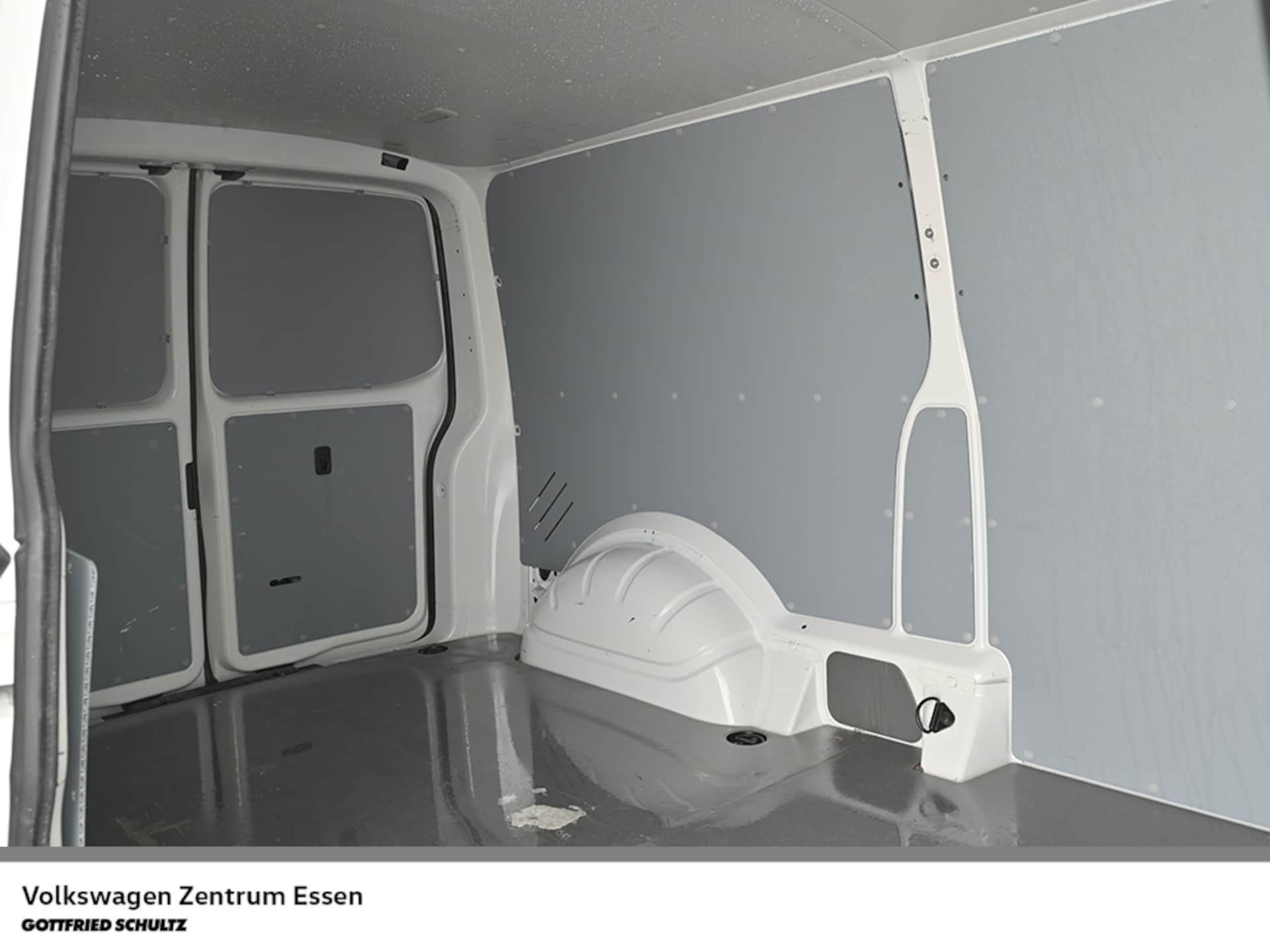Volkswagen T6.1 Transporter Kasten langer Radstand