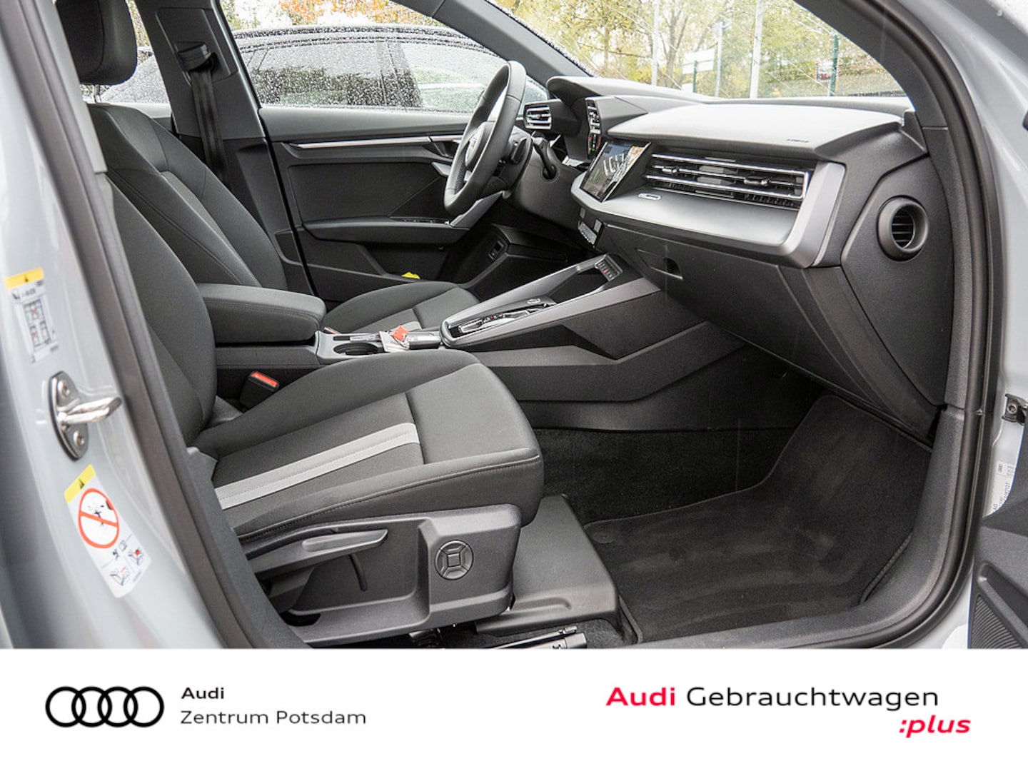 Bild über Audi A3 Limousine 30 TFSI S tronic - für weitere Informationen kontaktieren Sie den Audi Partner