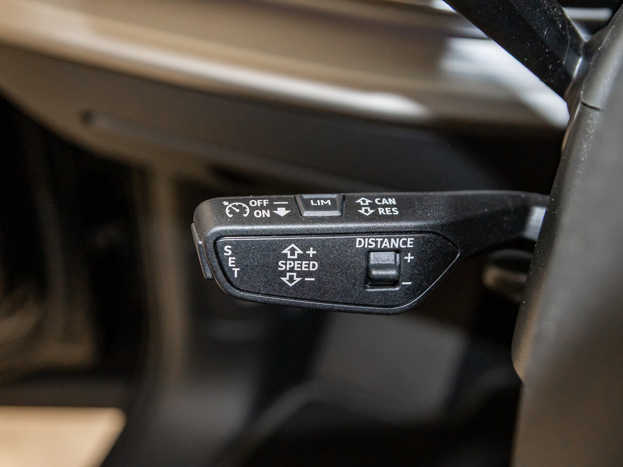 Image about Audi Q7 SUV TFSI e S line 55 TFSI e quattro tiptronic