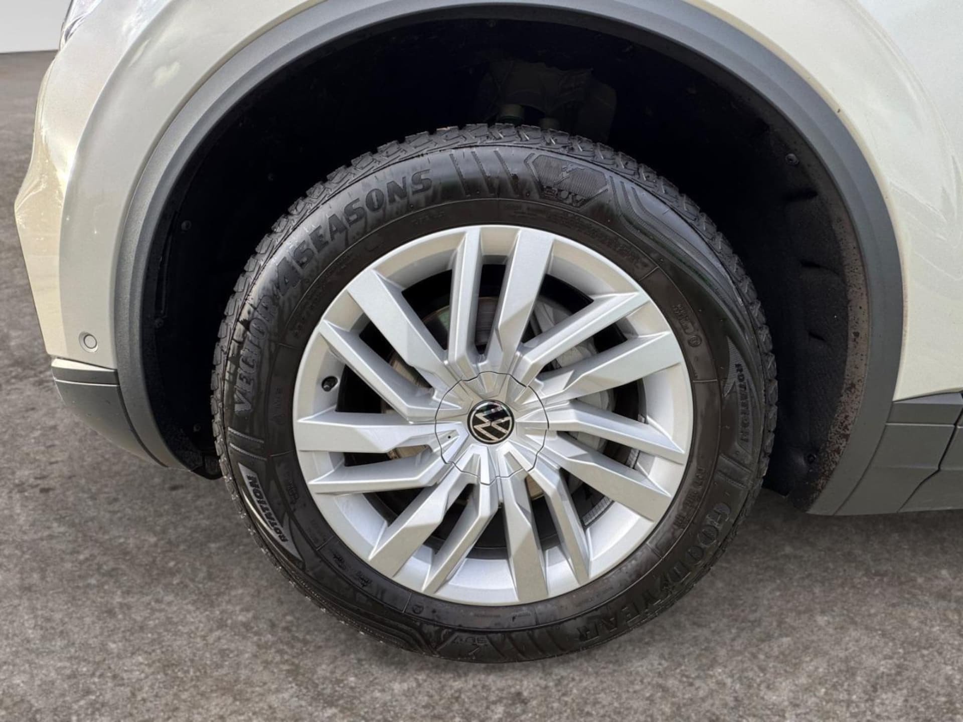 Volkswagen Touareg Basis-Modell
