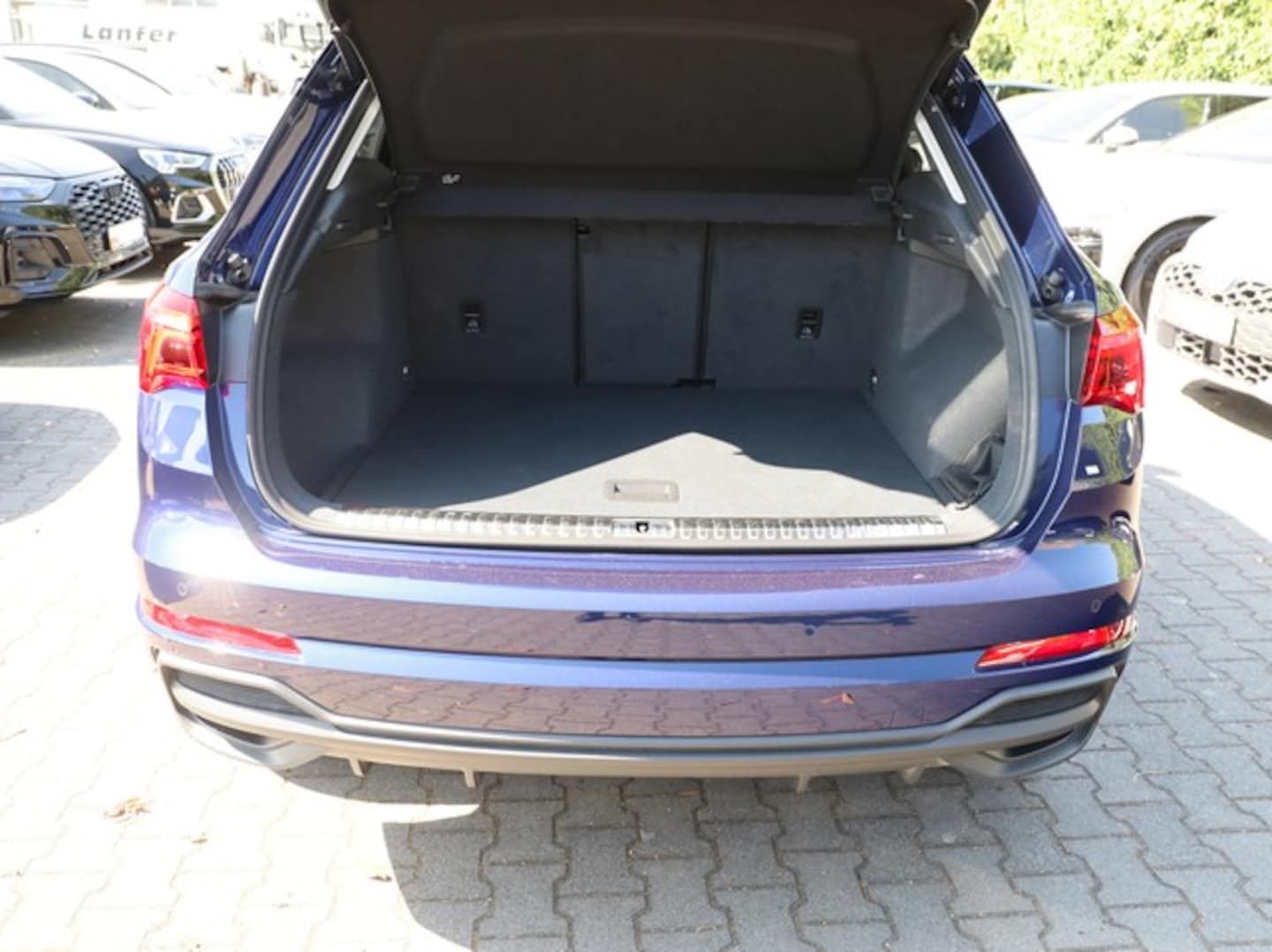 Bild über Audi Q3 TDI 110 kW S tronic - für weitere Informationen kontaktieren Sie den Audi Partner