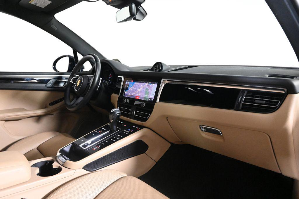 2023 Porsche Macan Base - Photo 17