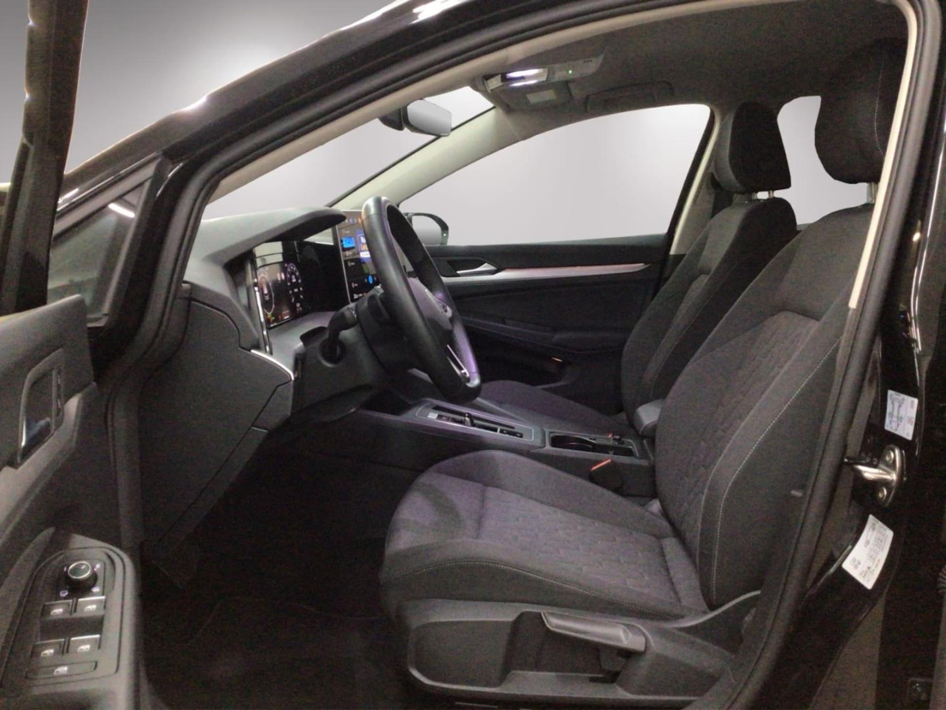 Volkswagen Golf Life