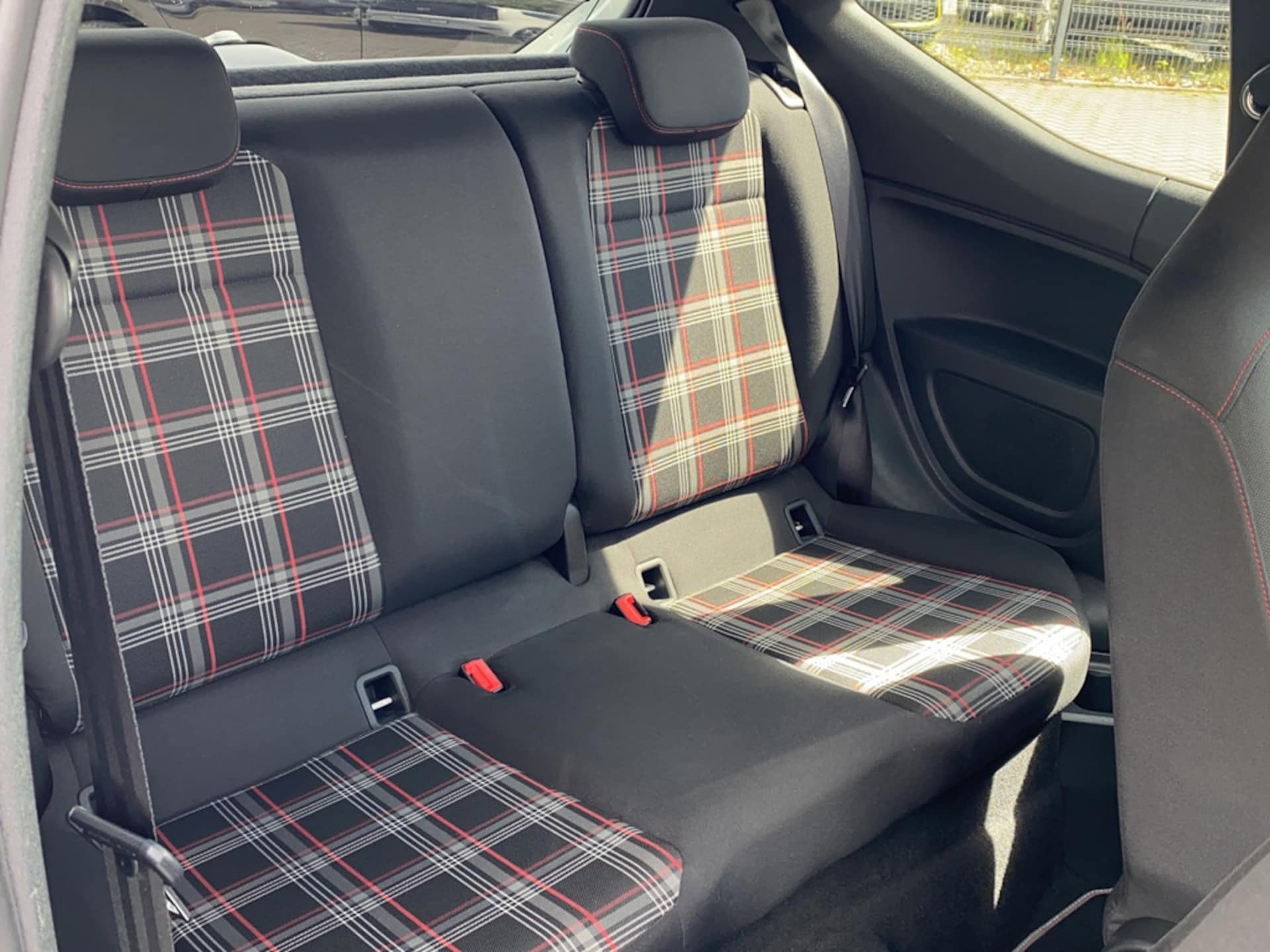 Volkswagen up! GTI