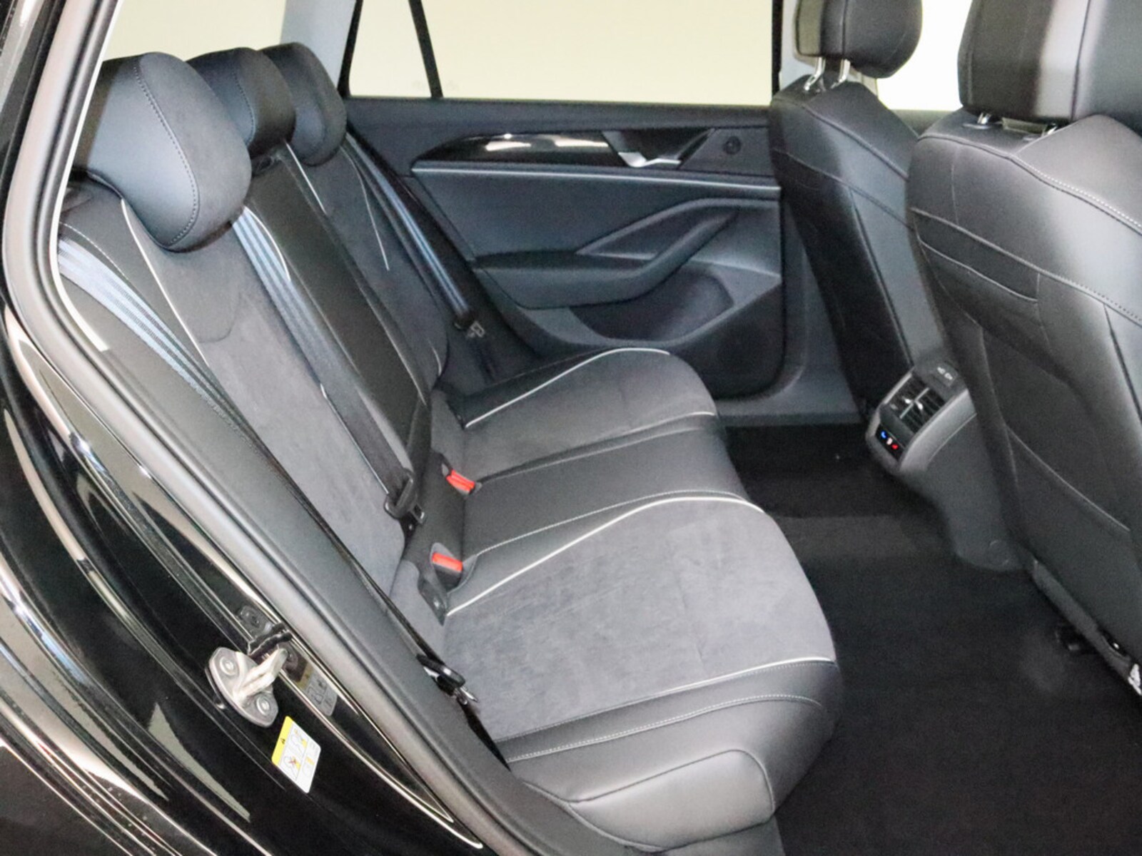 Volkswagen Passat – Bild 9