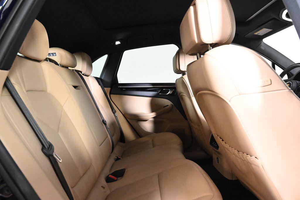 2023 Porsche Macan Base - Photo 19