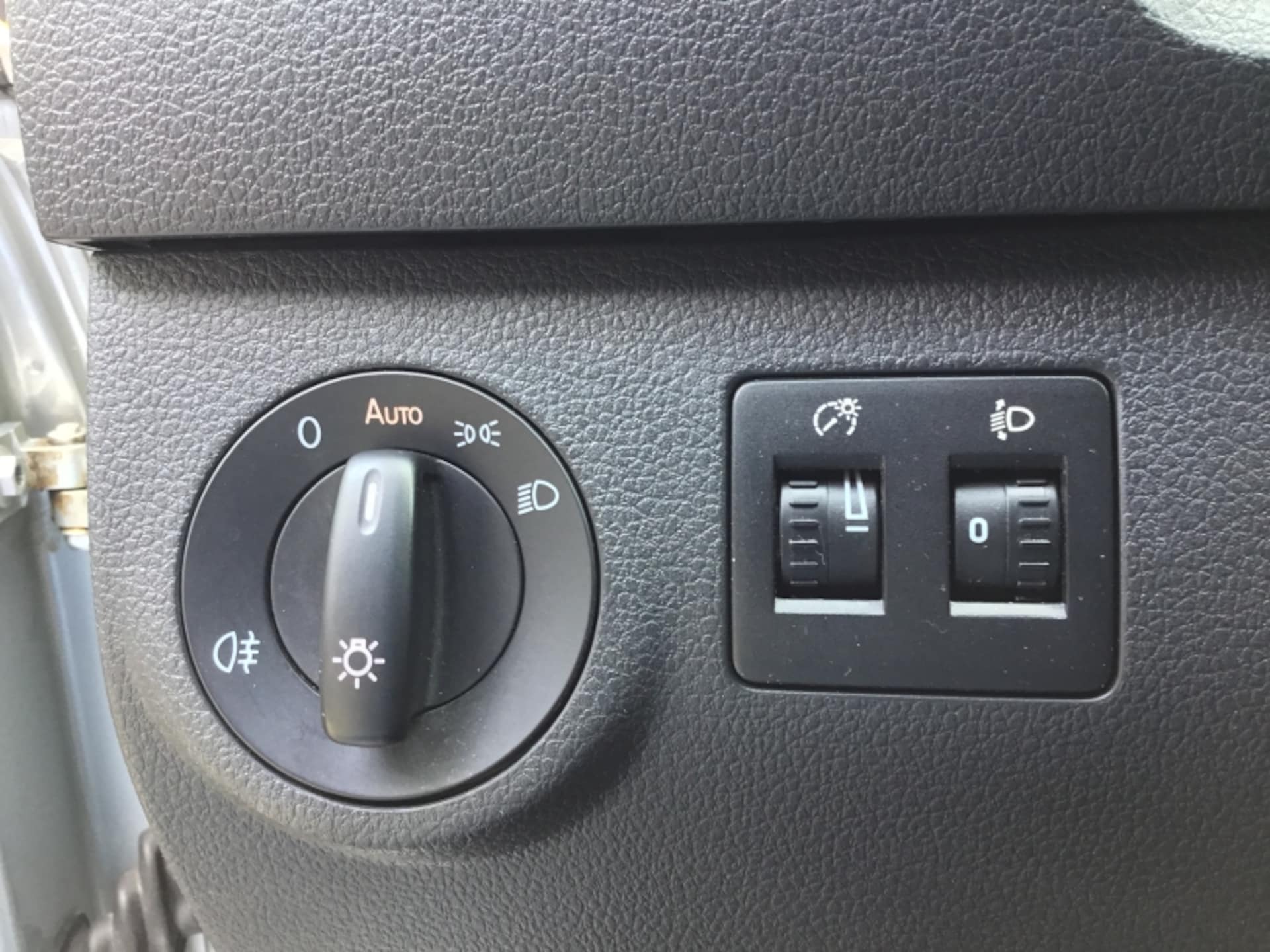 Volkswagen Caddy Maxi Kasten Basis-Modell