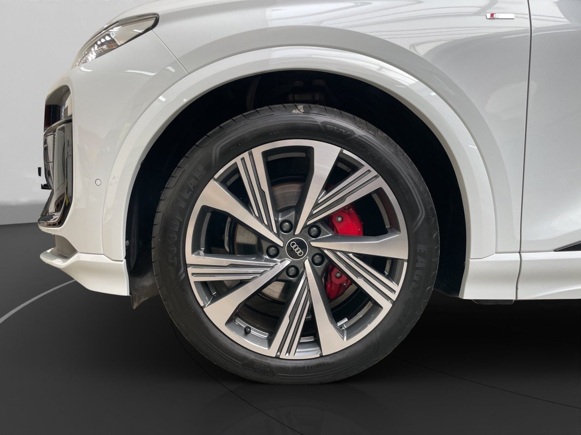 Audi Q6 SUV e-tron