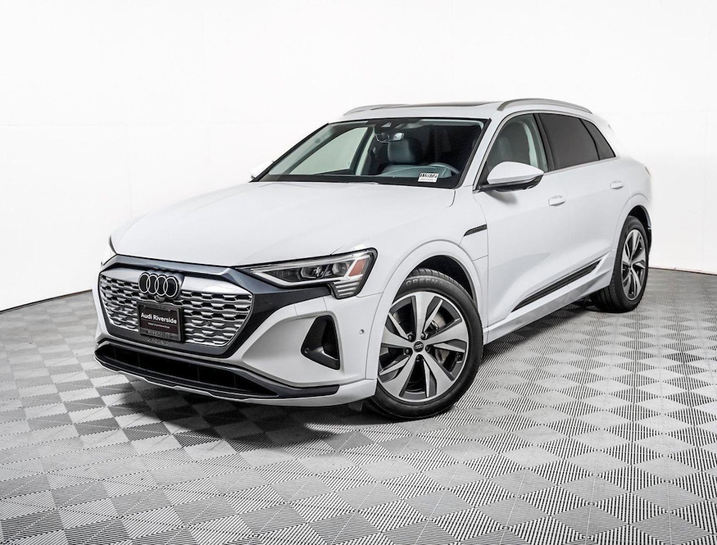 2024 Audi Q8 e-tron