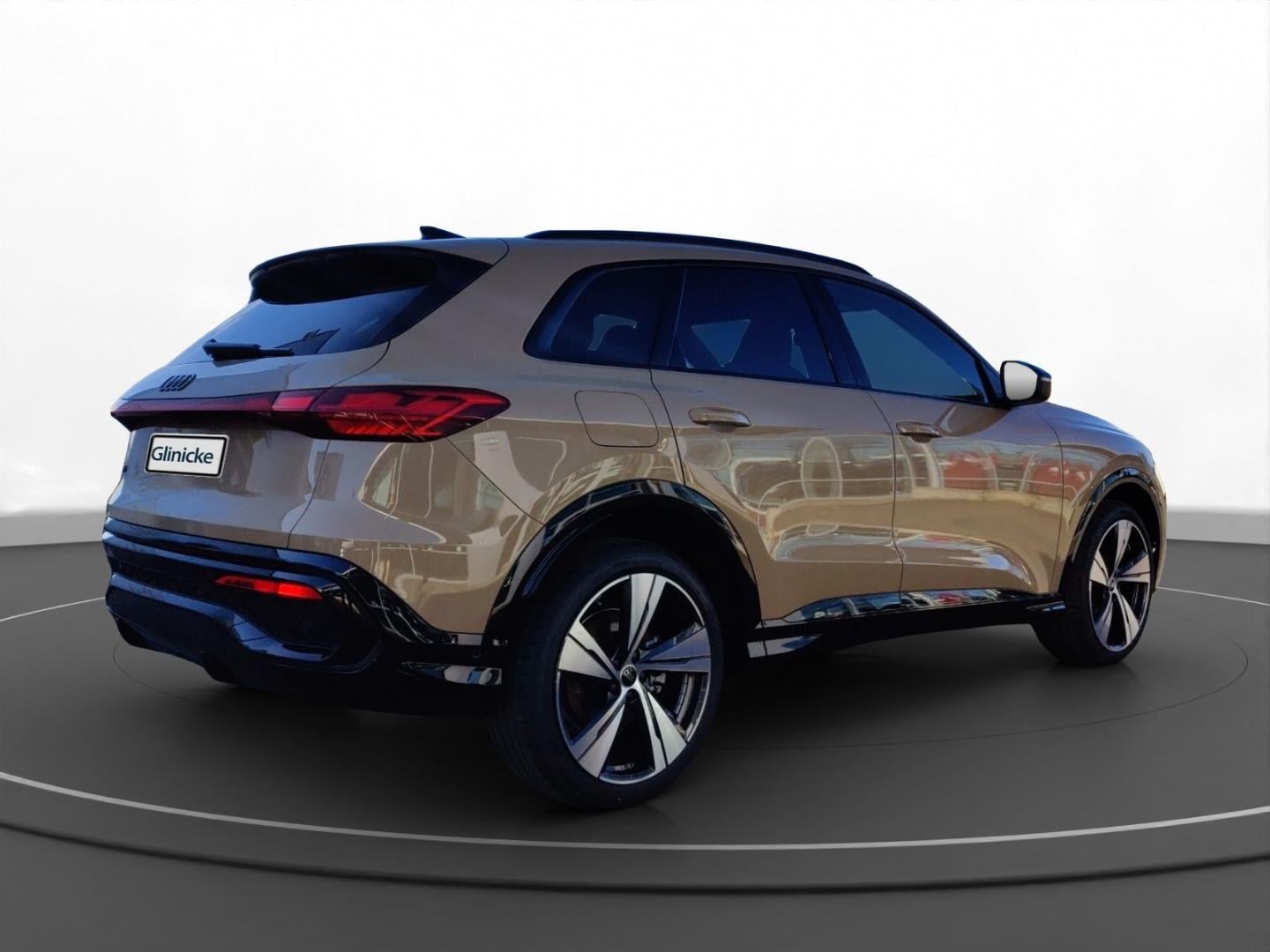 Bild über Audi Q5 SUV TDI quattro 150 kW S tronic - für weitere Informationen kontaktieren Sie den Audi Partner