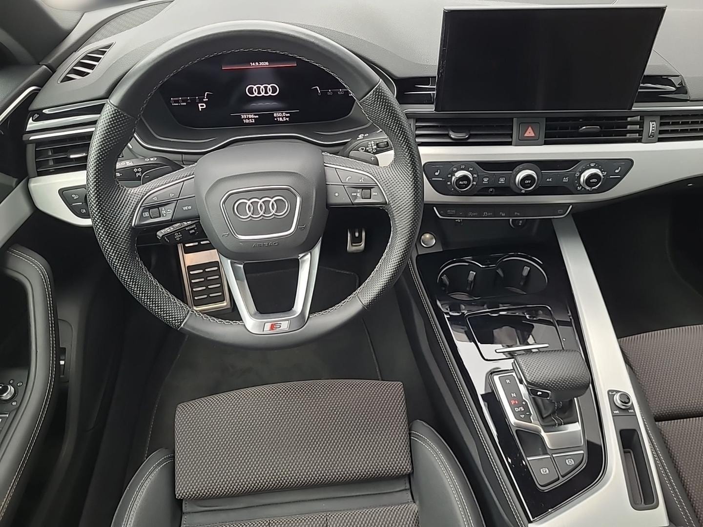 Bild über Audi A4 Avant S line 40 TFSI S tronic - für weitere Informationen kontaktieren Sie den Audi Partner