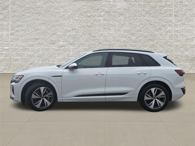 2024 Audi Q8 e-tron
