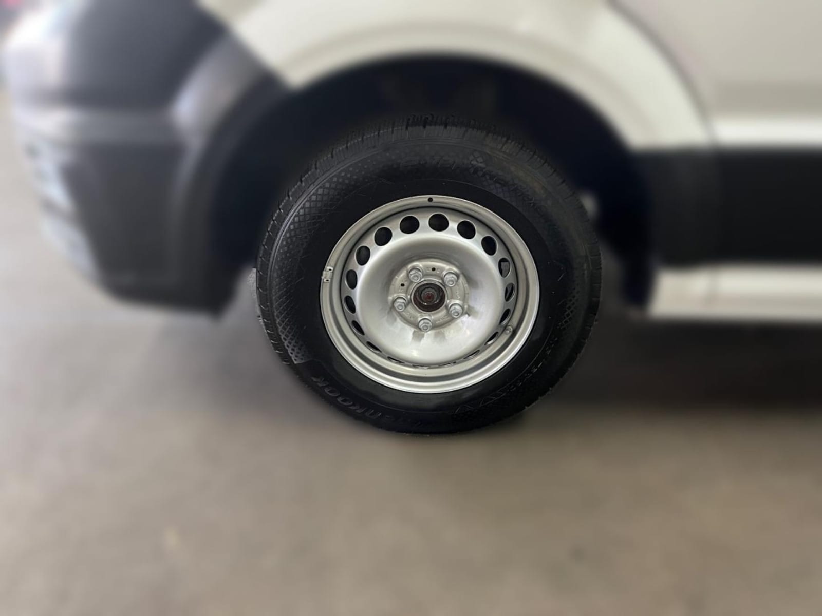 Volkswagen Crafter Kasten mittlerer Radstand – Bild 11