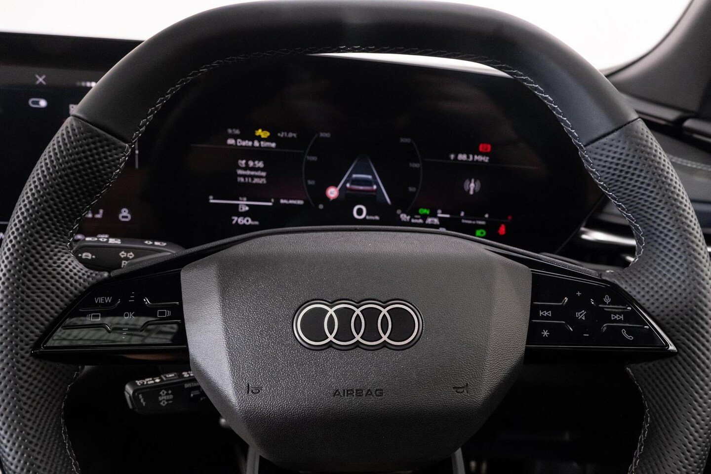 Image about Audi Q5 SUV TDI quattro 150 kW sport