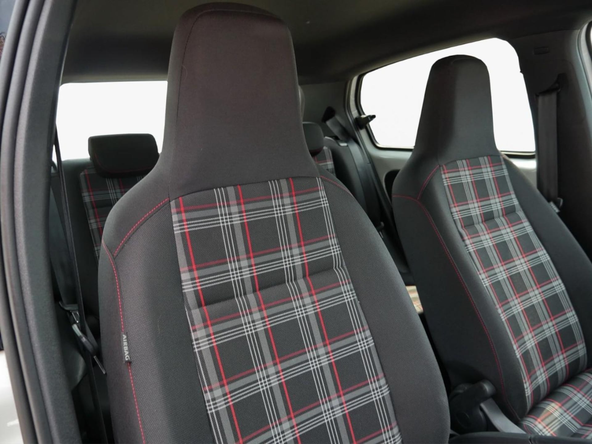 Volkswagen up! GTI