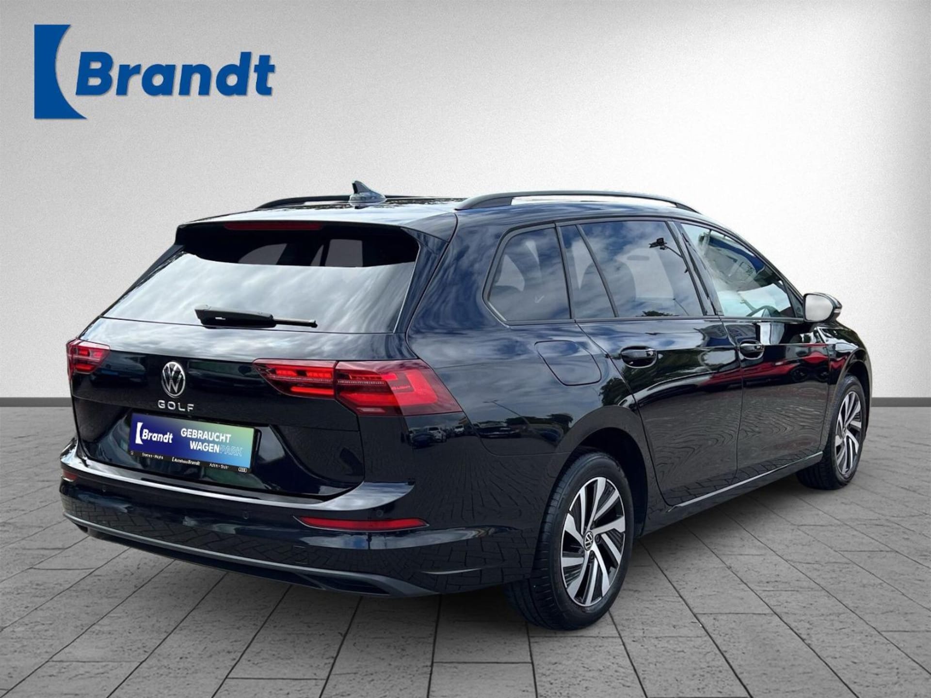 Volkswagen Golf Variant Life