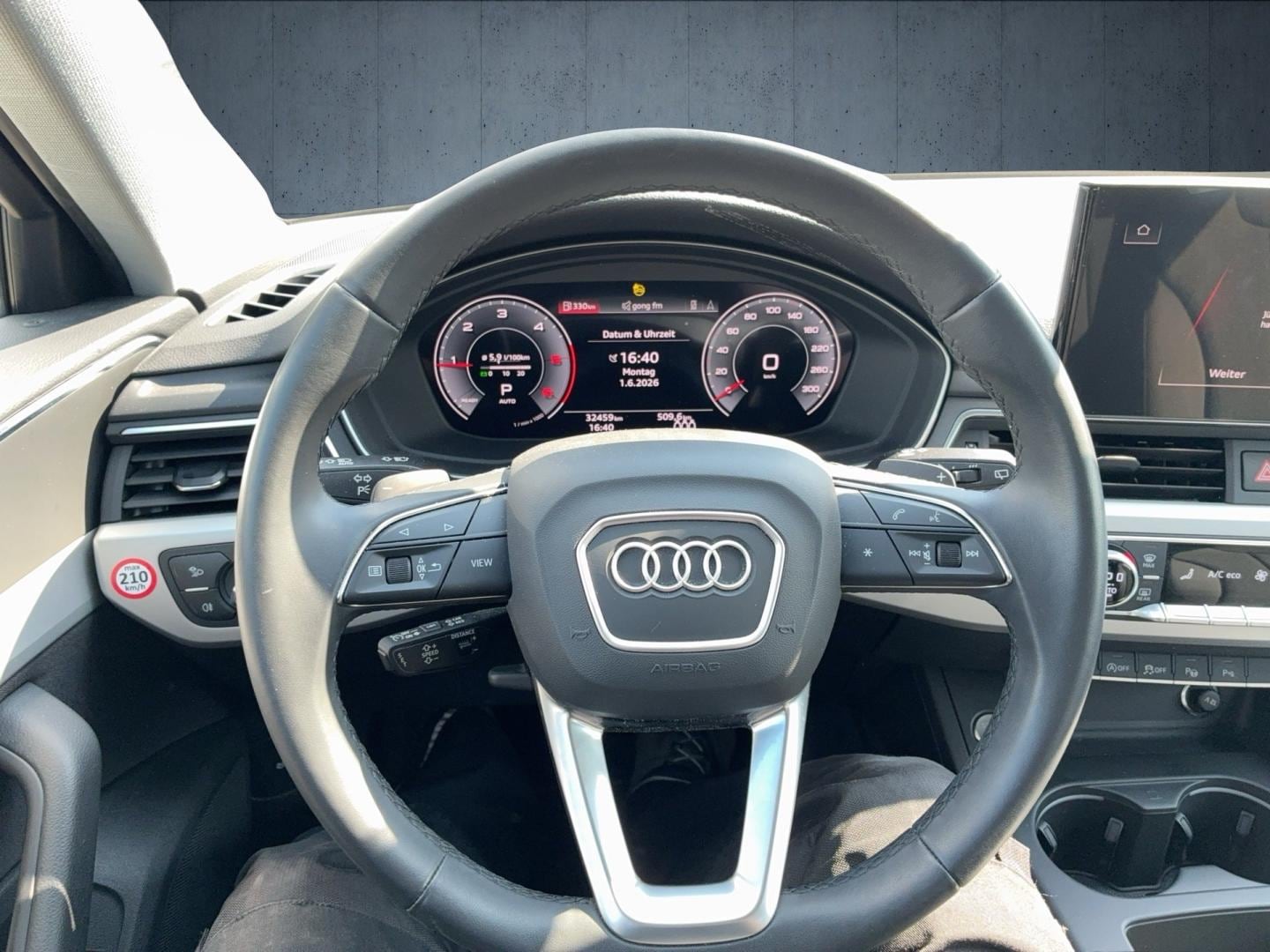 Bild über Audi A4 Avant 40 TDI S tronic - für weitere Informationen kontaktieren Sie den Audi Partner