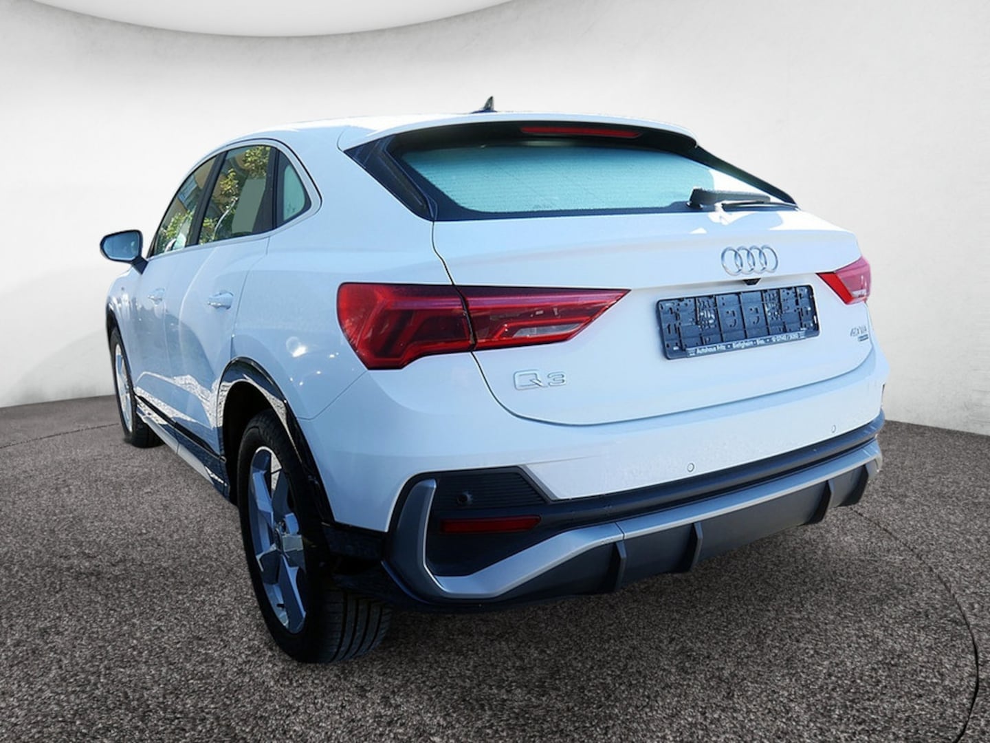 Bild über Audi Q3 Sportback S line 40 TDI quattro S tronic - für weitere Informationen kontaktieren Sie den Audi Partner