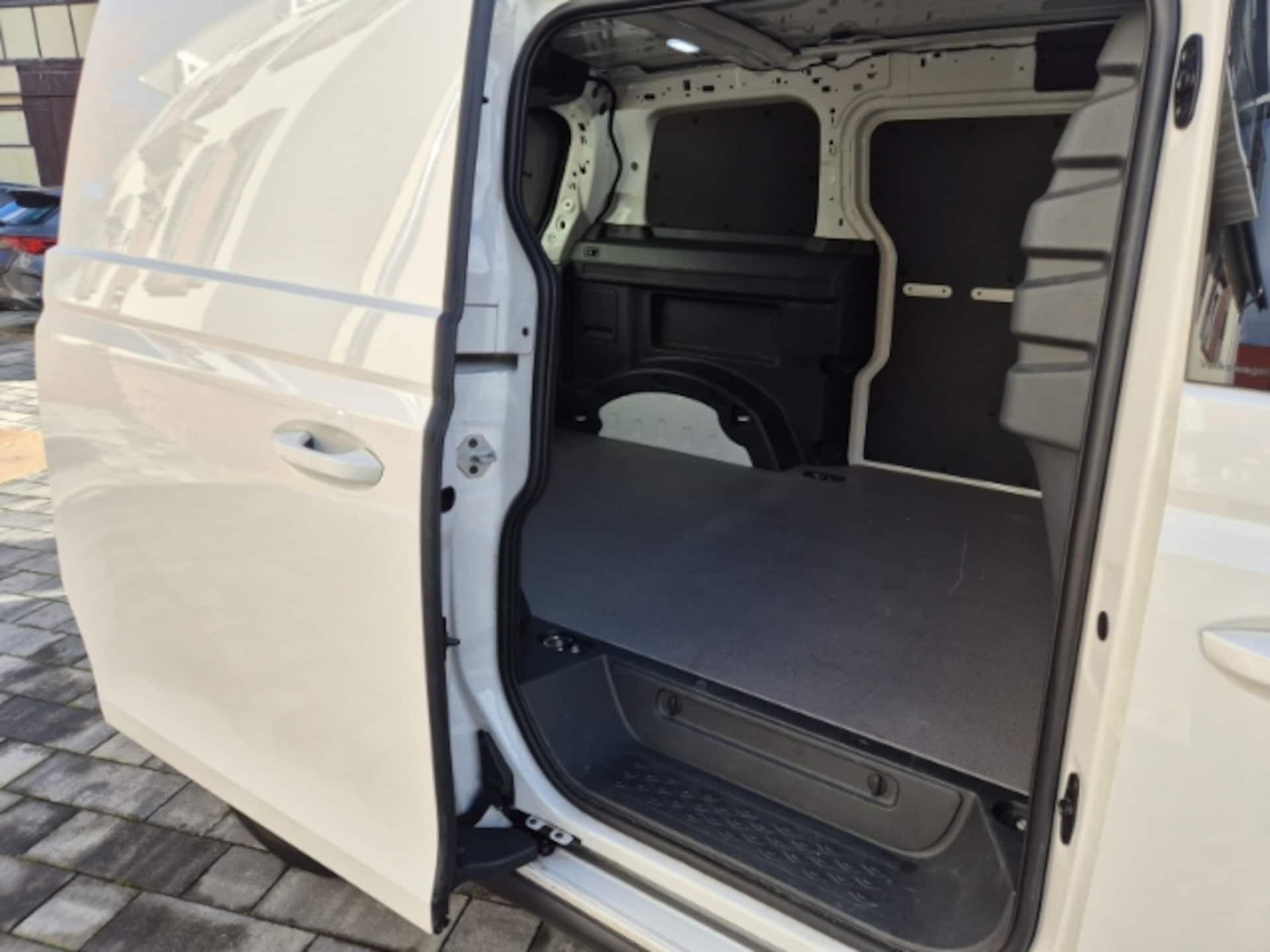 Volkswagen ID. Buzz Cargo Basis-Modell