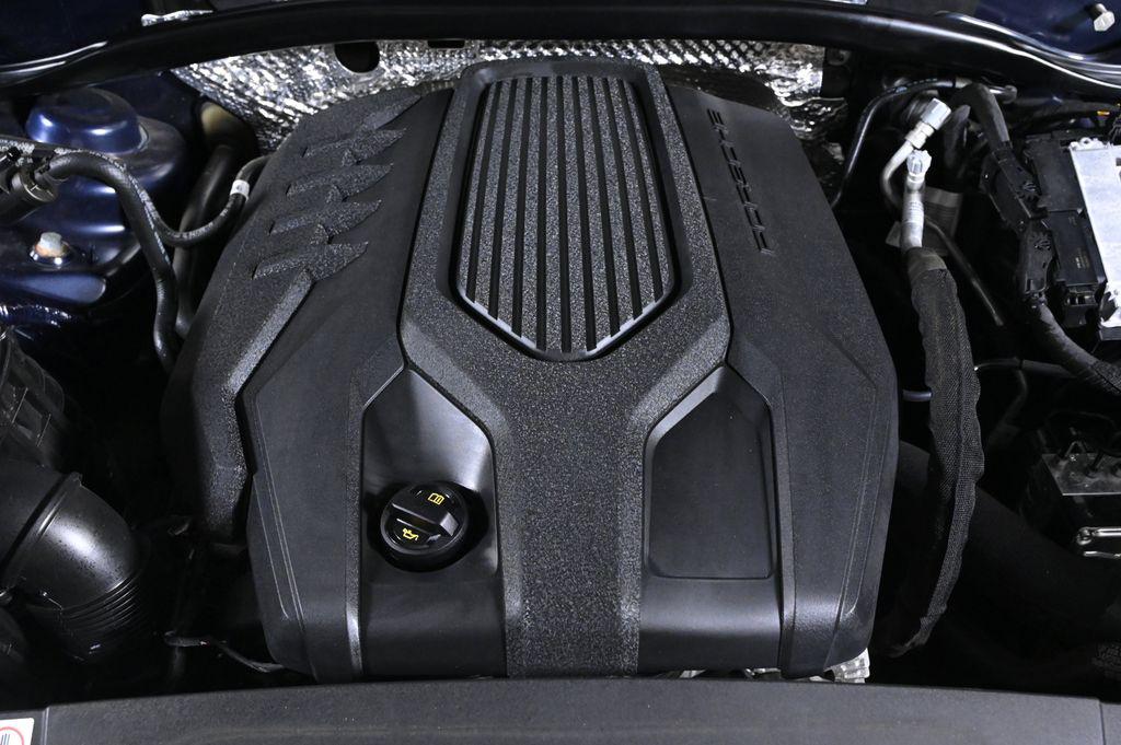 2023 Porsche Macan Base - Photo 25