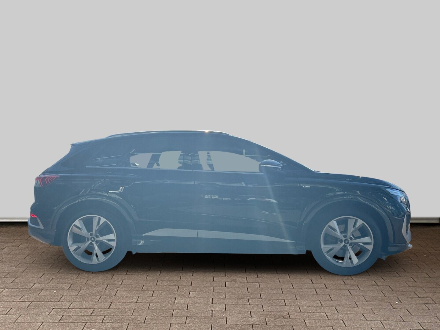 Image about Audi Q4 e-tron 40 e-tron