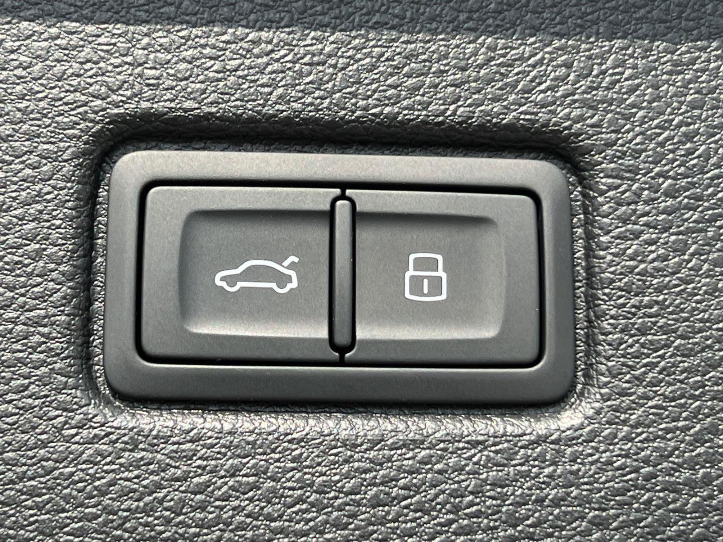 2025 Audi Q7 Premium Plus - Photo 13