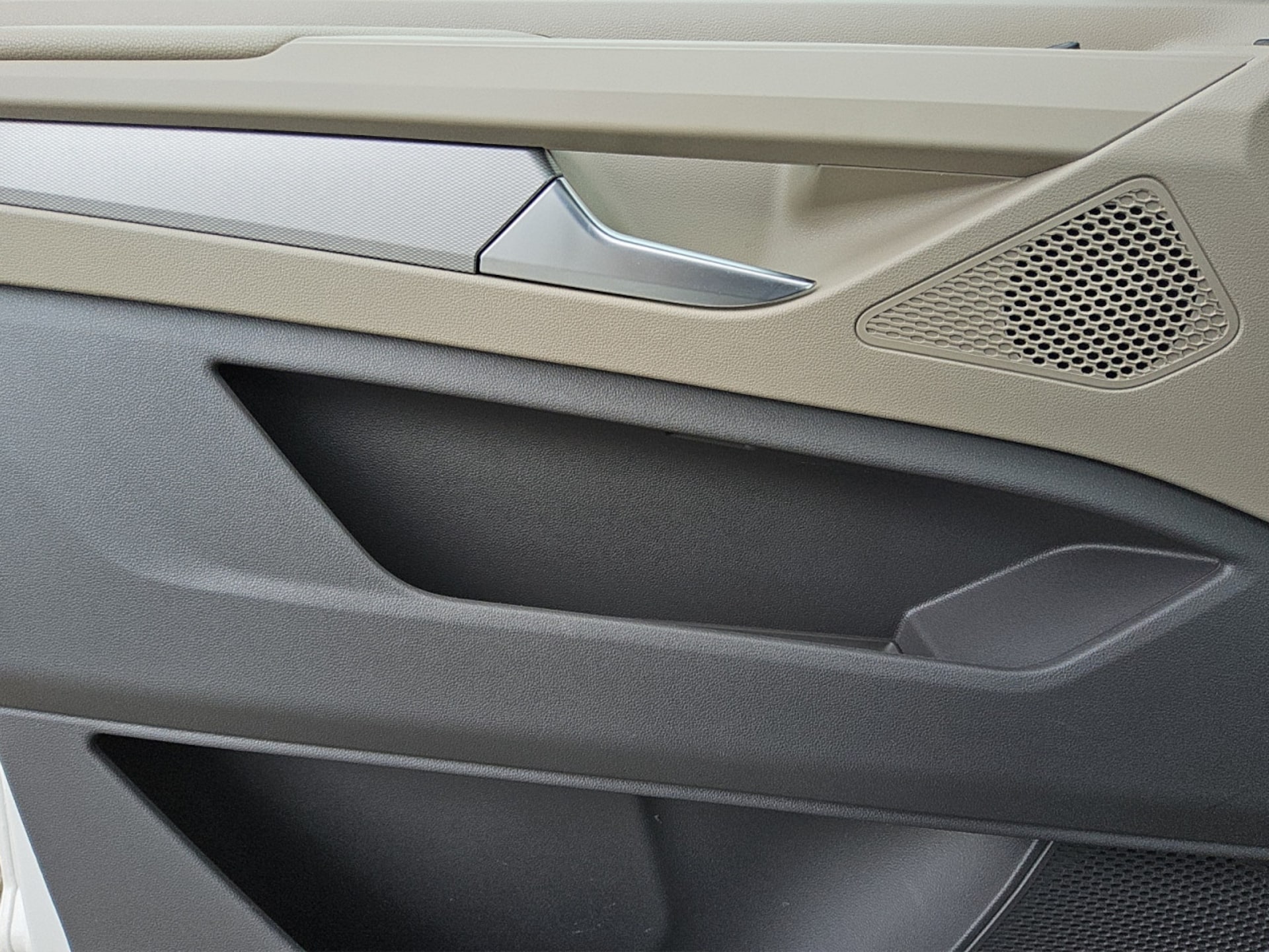 Volkswagen Multivan Basis-Modell