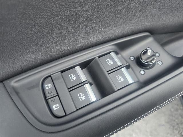 2025 Audi Q8 Prestige - Photo 27
