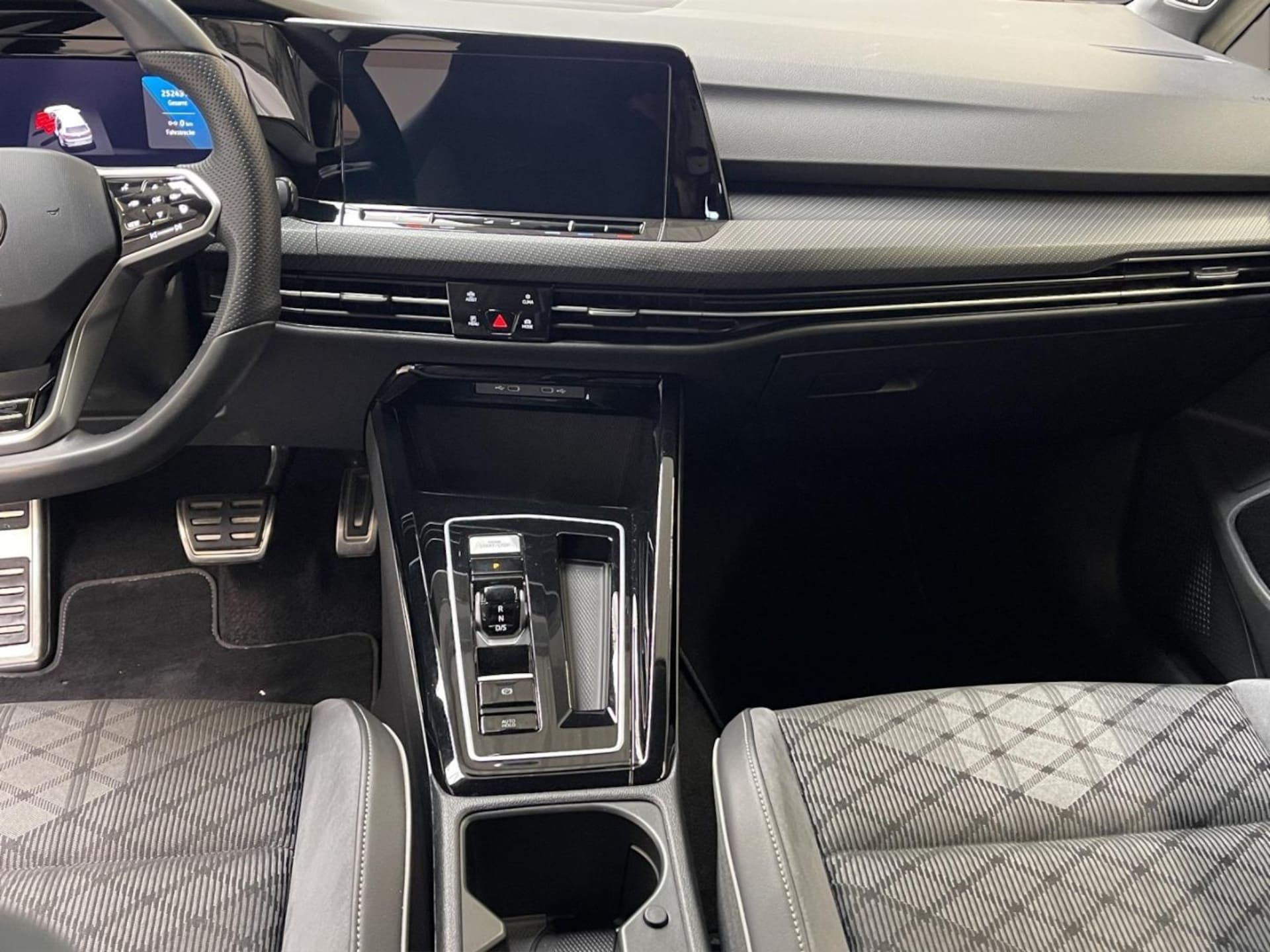 Volkswagen Golf R-Line