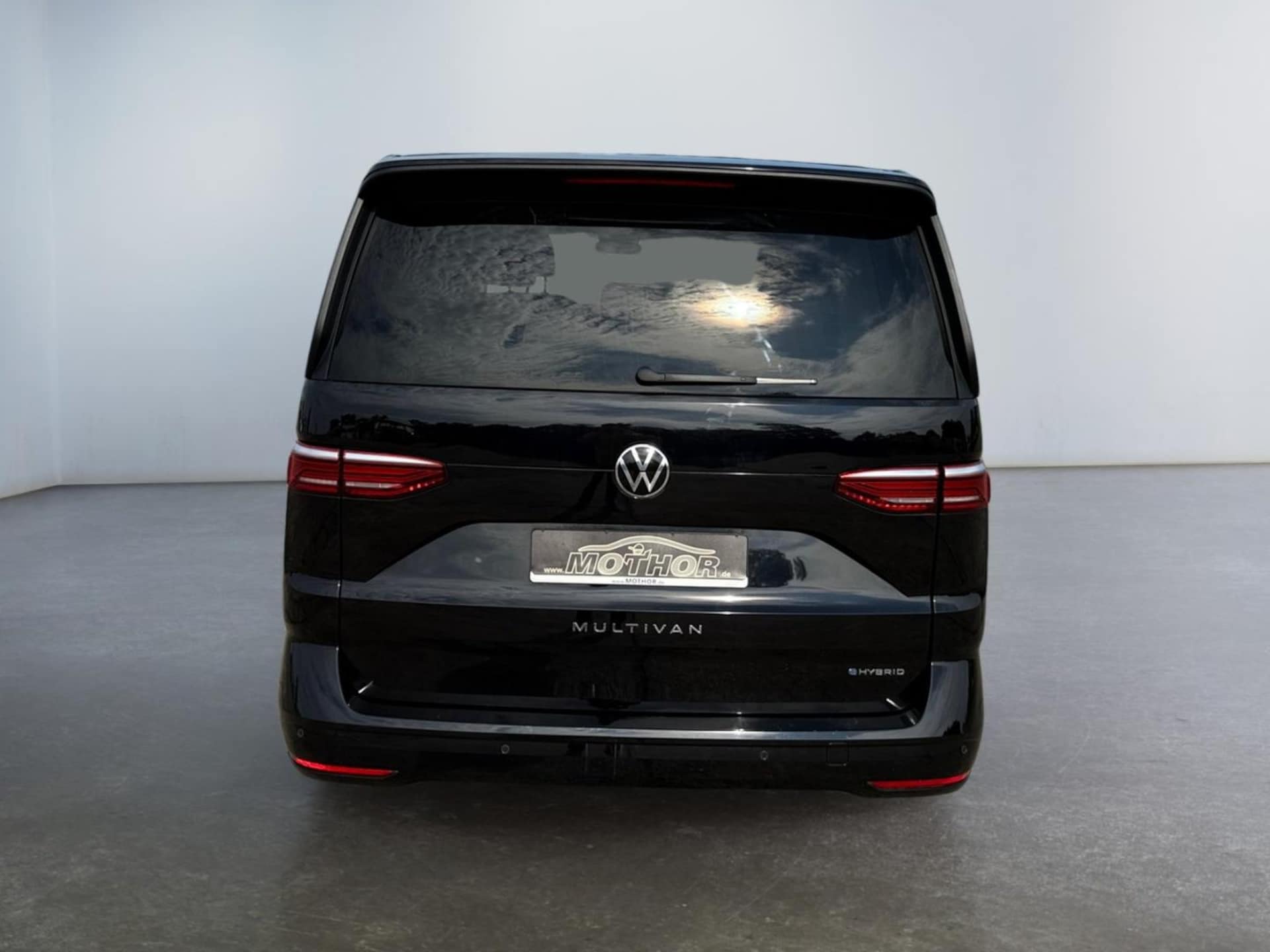 Volkswagen Multivan Langversion Basis-Modell