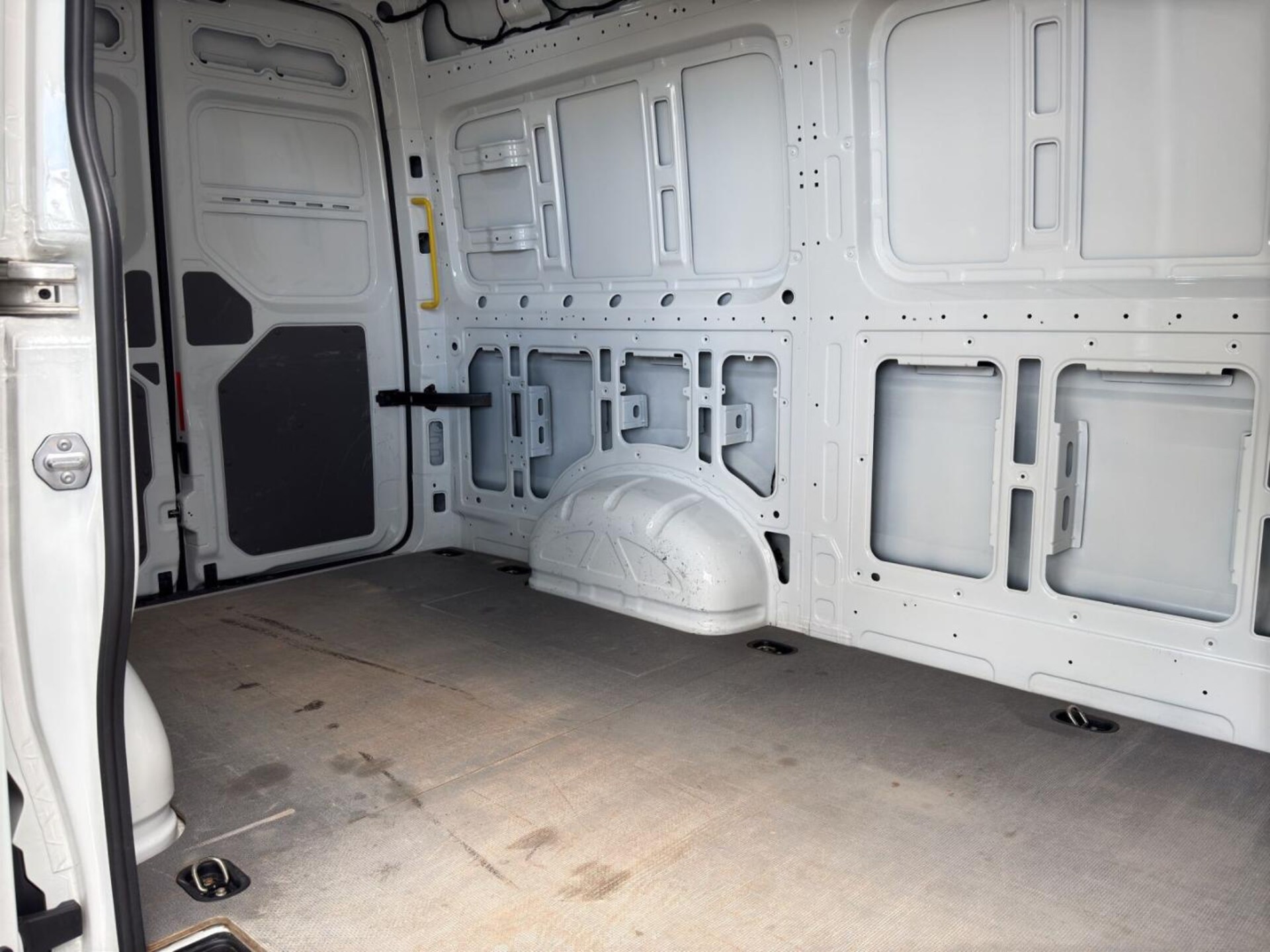 Volkswagen Crafter Kasten mittlerer Radstand