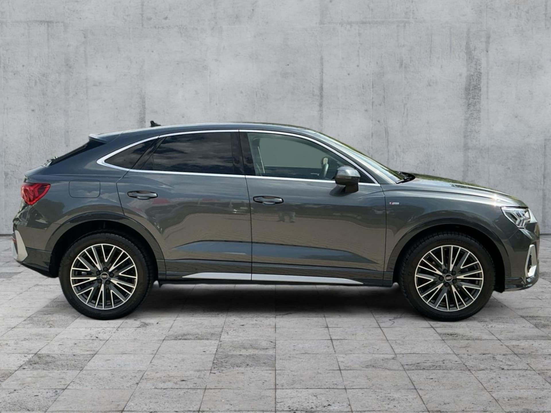 Audi Q3 Sportback S line